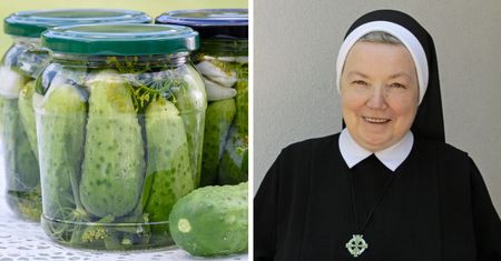 Uwielbiane ogórki w curry z przepisu siostry Anastazji. Błyskawicznie znikają ze słoika