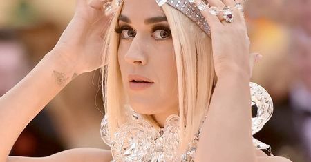 Katy Perry pokazała kreację na MET Galę. Może to lepiej, że odwołano imprezę…