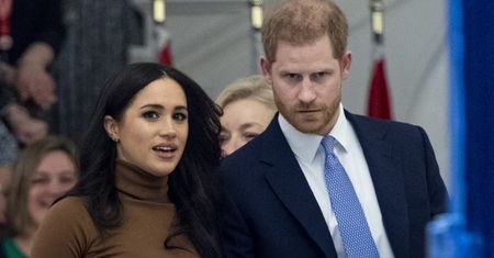Książę Harry i Meghan Markle na lotnisku w Kanadzie. Wyglądali na szczęśliwych
