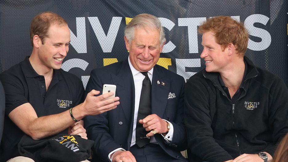 William, Karol i Harry. Zdjęcie zrobiono w 2014 r. Takie chwile to niestety już przeszłość