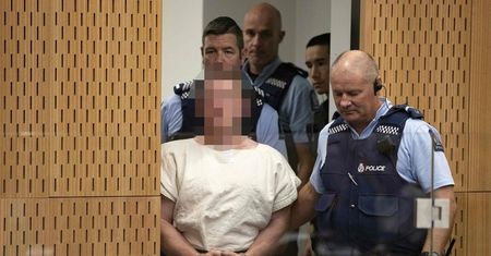 Islamista to terrorysta, prawicowiec - "napastnik". To badanie wiele mówi