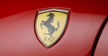 Nie płacił alimentów, zlicytują mu ferrari. Ukraina ma nowy bat na alimenciarzy