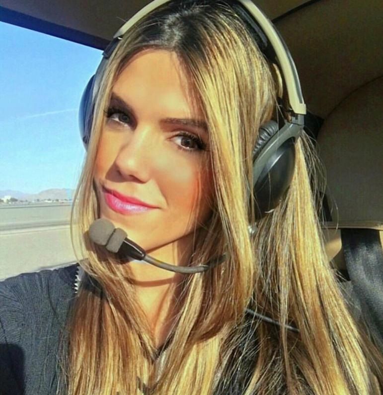 Luana Torres – poznaj seksowną panią pilot i królową Instagrama