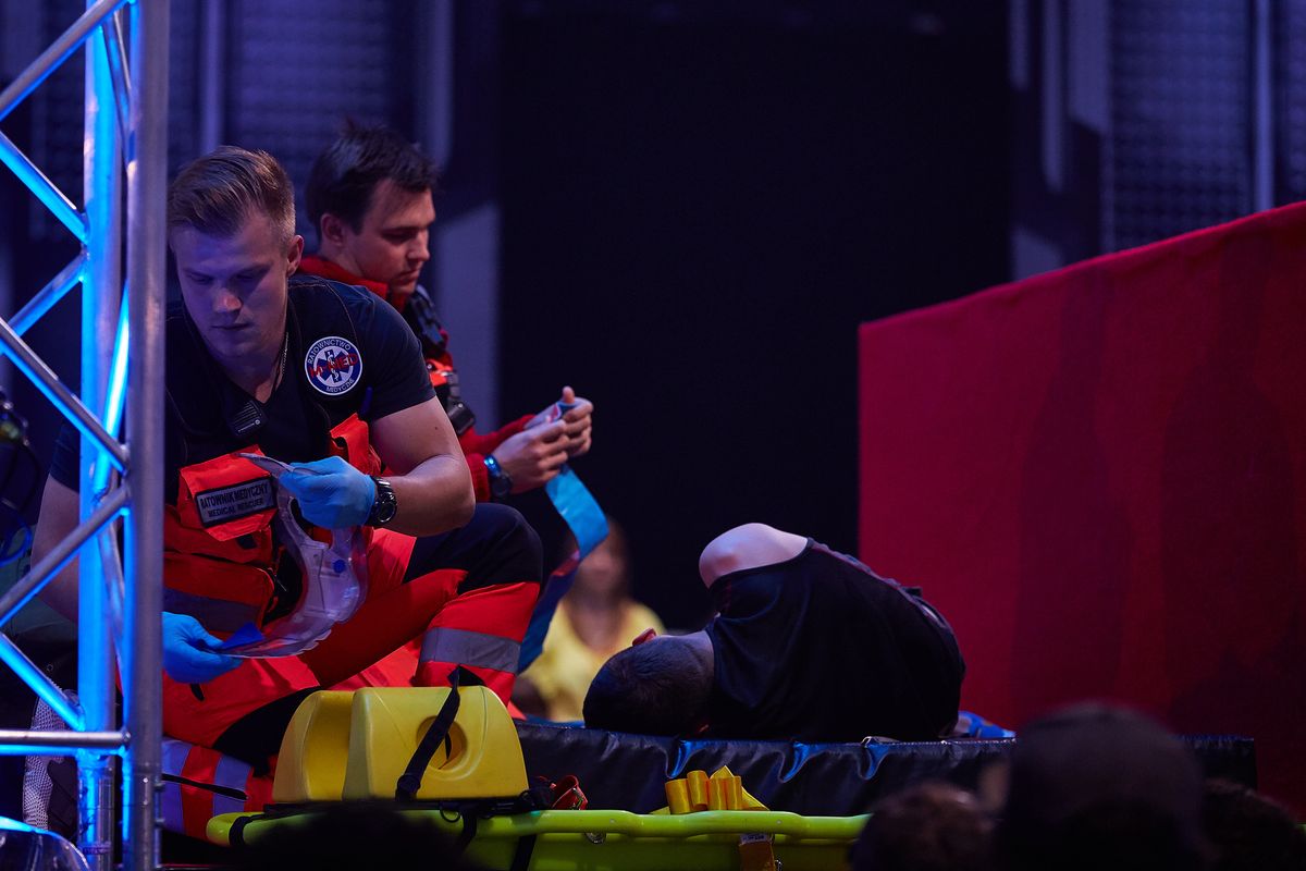 Uczestnik "Ninja Warrior Polska" miał wypadek na planie. Interweniowali medycy