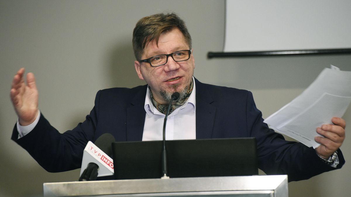 Na czele KRRiT stoi Witold Kołodziejski. Jednocześnie jest radnym PiS.