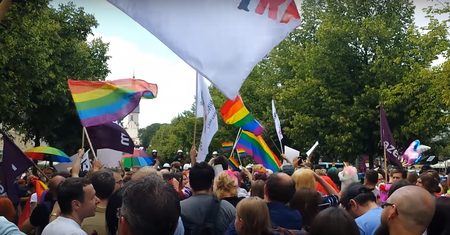 Częstochowa: prokuratura umorzyła śledztwo w sprawie znieważenia symboli narodowych na Marszu Równości