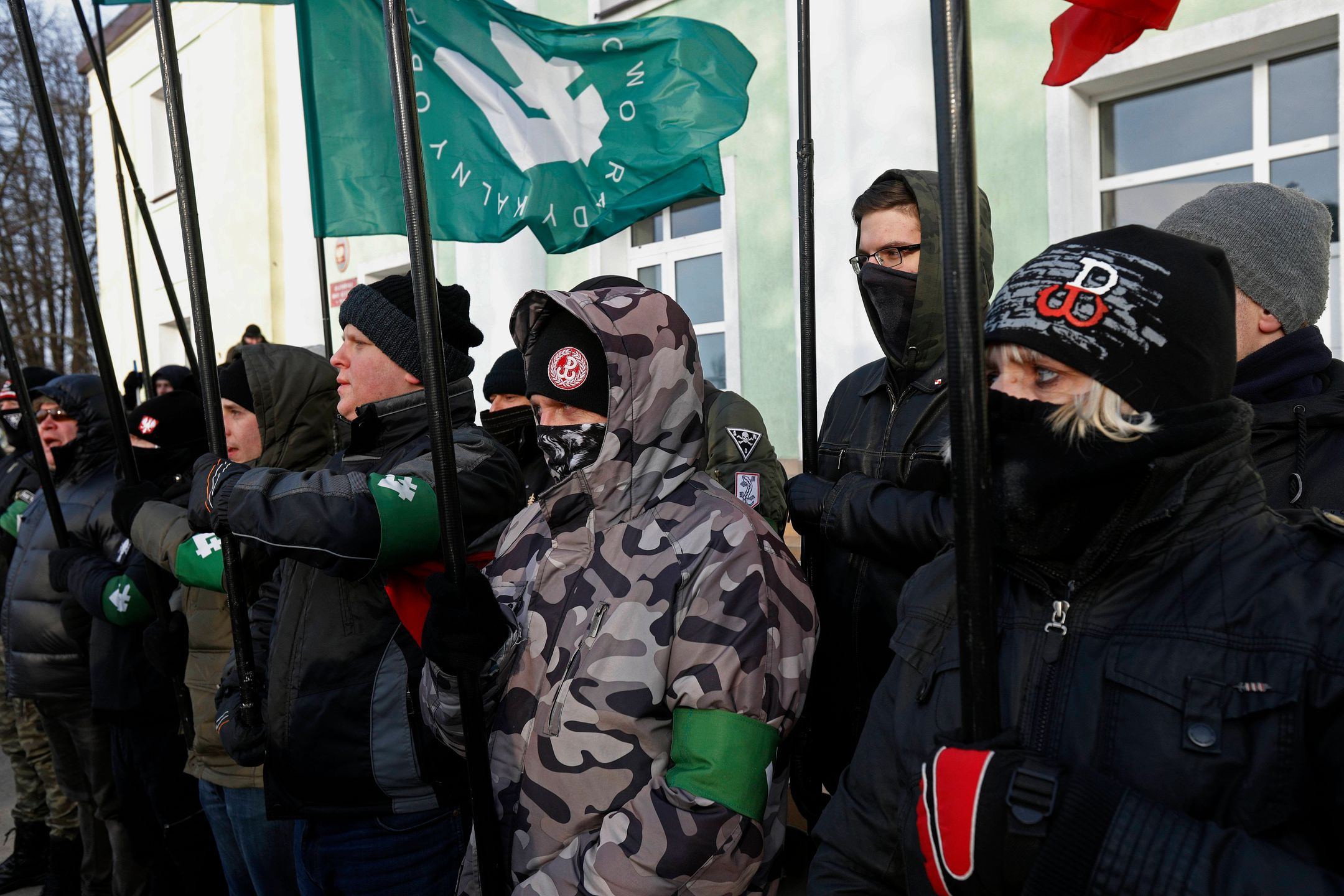 Uczestnicy III marszu narodowców w Hajnówce