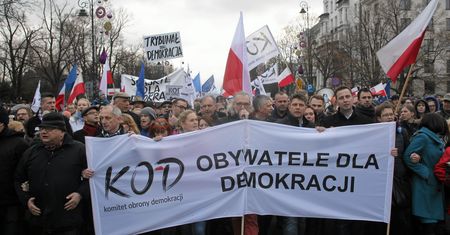 Rektor uczelni na "czarnej liście" PiS. Bo "wspiera gender i LGBT"