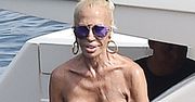 Donatella Versace w bikini. Chyba wolałby tych zdjęć nie widzieć