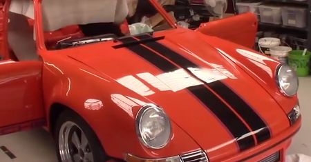 Remont Porsche w 4 minuty. Zakres prac zachwyca, ale jakość wykonania już nie