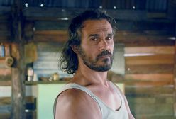 Z siódemką rodzeństwa przeżył piekło. Aktor znalazł szczęście nie opuszczając kraju