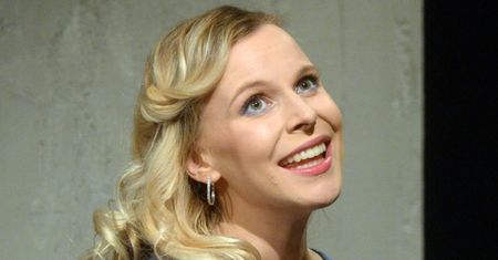 Julia Konarska w ciąży. Aktorka "Przyjaciółek" niedługo rodzi