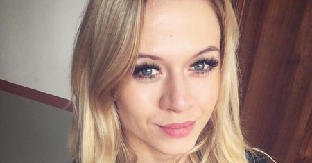 "Fake Off", czyli czas na prawdziwe życie. "Mam nierówne piersi, cellulit i rozstępy. I jestem piękna"