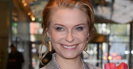 Paulina Młynarska w najmodniejszym fasonie spodni i dzianinowym płaszczu. Stylowo? [zdjęcia]