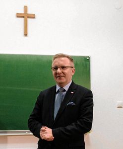 Szczerski o "Czarnym proteście". "Jedni walczą o rozszerzenie prawa do życia, inni do zabijania"