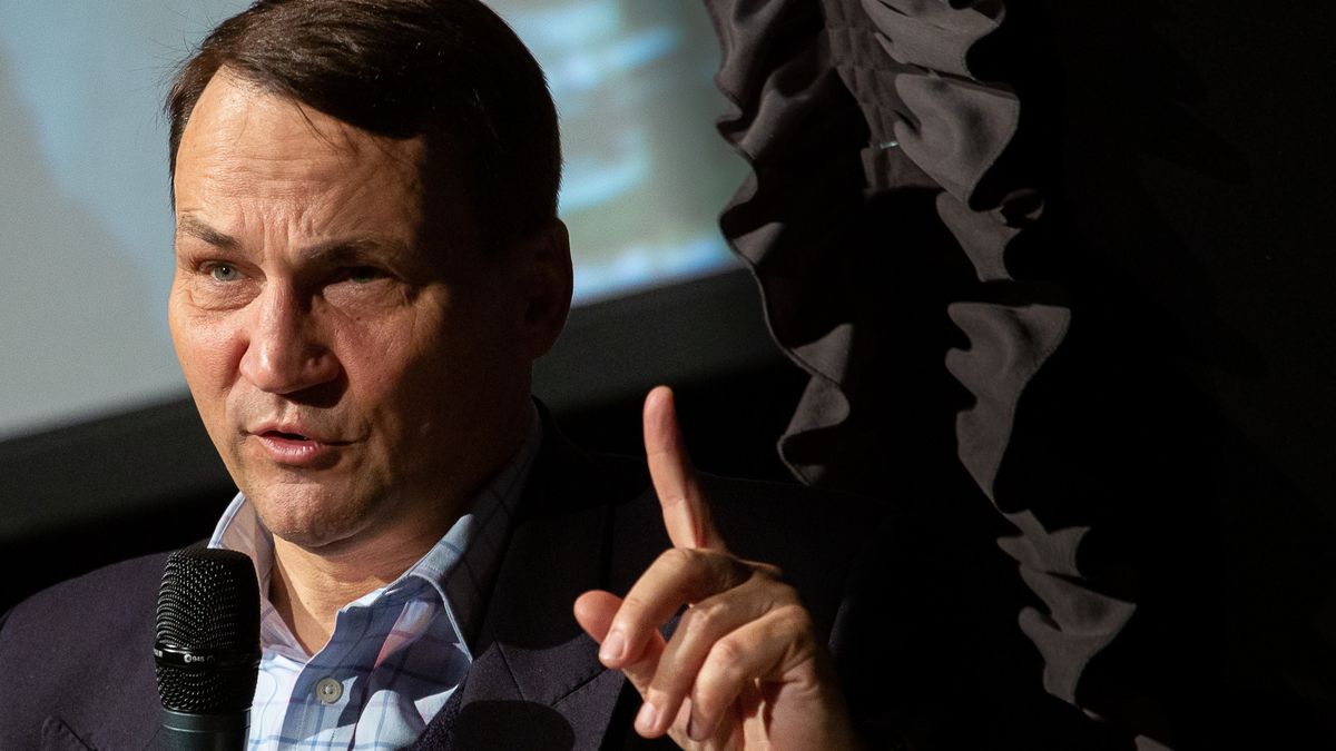 Radosław Sikorski obawia się, że Iran może podejmować nawet najbardziej desperackie kroki, by bronić reżimu 