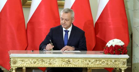 5G w Polsce. Ministerstwo Cyfryzacji liczy na 5 mld złotych z aukcji częstotliwości sieci