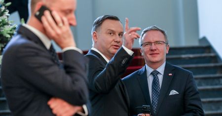 Nikt tak nie tłumaczył prezydenta. Krzysztof Szczerski: słyszał, że będzie siedział, więc postanowił postać