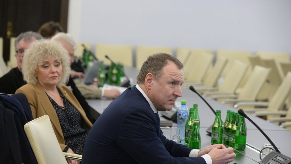 Jacek Kurski na senackiej komisji kultury odniósł się do raportu Instytutu Bronisława Komorowskiego.