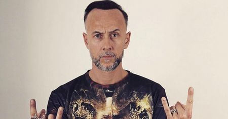 Nergal wrzucił nagie zdjęcie. Pokazał odrobinę za dużo