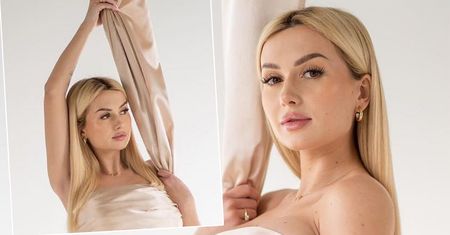 Wersow odsłania ciążowe krągłości w odważnej sesji. Przyszła mama zasłoniła się jedynie kawałkiem materiału