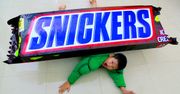 Genialny przepis na Snickersa XXL! Bez problemu zrobisz go w domu