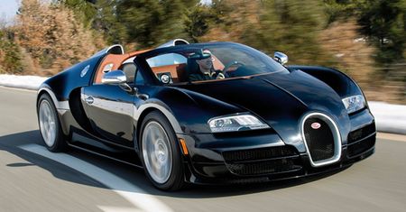 Następca Bugatti Veyrona hybrydą?