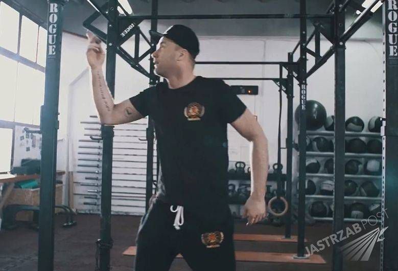 Artur Boruc tańczy breakdance na sali treningowej! To będzie HIT Internetu [wideo]