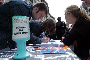 Raport Amnesty International o łamaniu praw człowieka na świecie