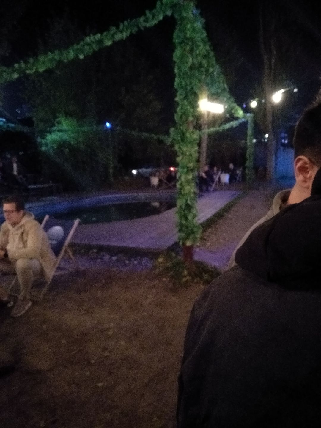 Basen w klubie Iskra miał być później wykorzystany. W taką jesienną pogodę nie byłby to dobry pomysł 