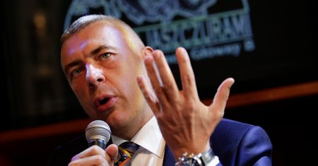 Roman Giertych: wyobraźcie sobie, że ten kamień wpada do mieszkania Marty Kaczyńskiej