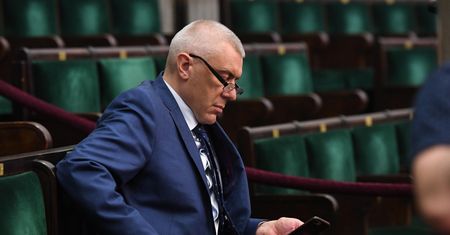 Roman Giertych w natarciu. Sytuacja z KRS wytrąciła go z równowagi. Kpiny z PiS