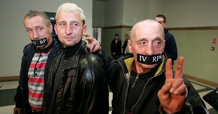 Hubert H. przed sądem o "kmiotach Kaczyńskiego" i nalewce wiśniowej