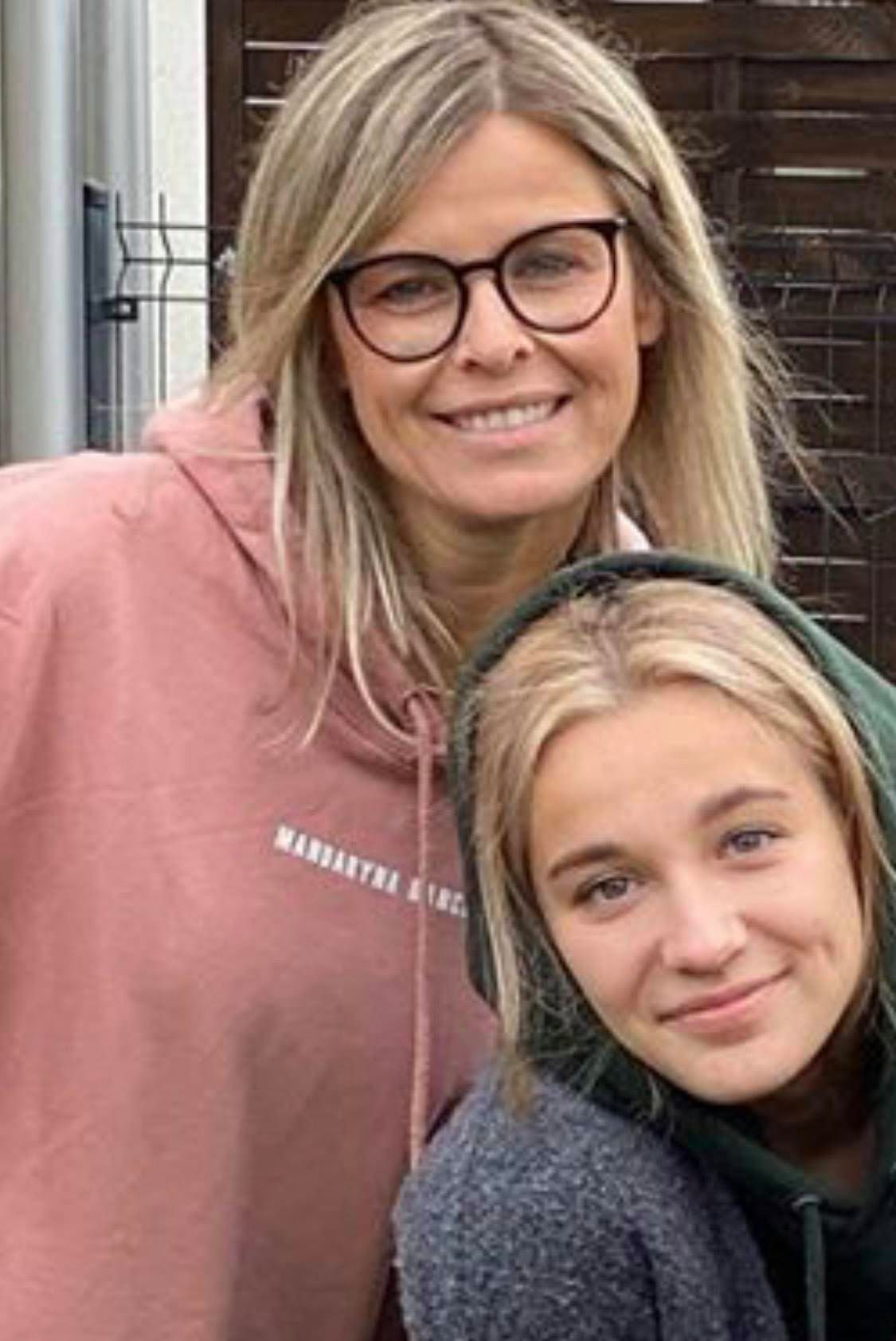 Marta Wiśniewska i Fabienne mają identyczny kolor włosów