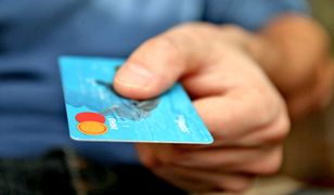 Płatność kartą za granicą. Ile to kosztuje?