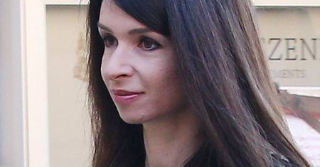 Marta Kaczyńska pochwaliła się salonem. Są stylowe meble, kanapa i obraz warty fortunę