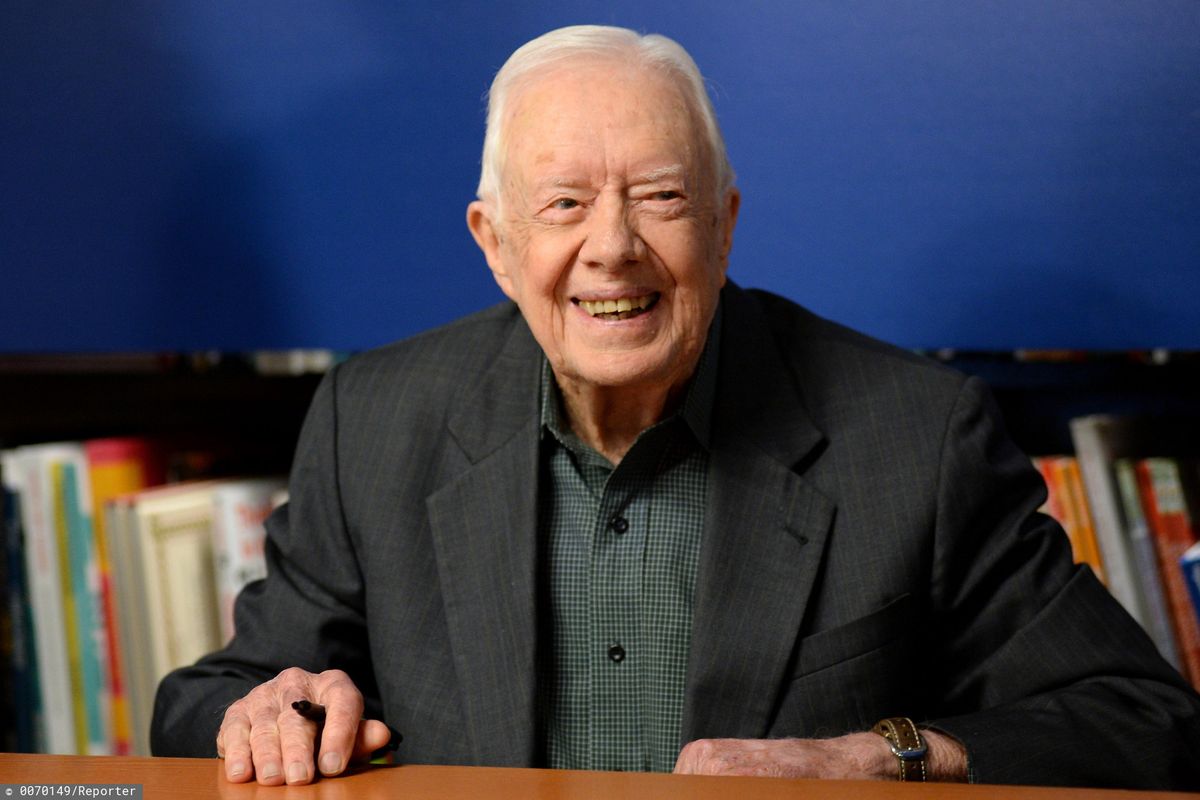 Jimmy Carter upadł w swoim domu. Byłemu prezydentowi założono 14 szwów