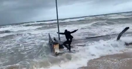 Reporter TV chciał mieć świetny materiał. Popełnił duży błąd