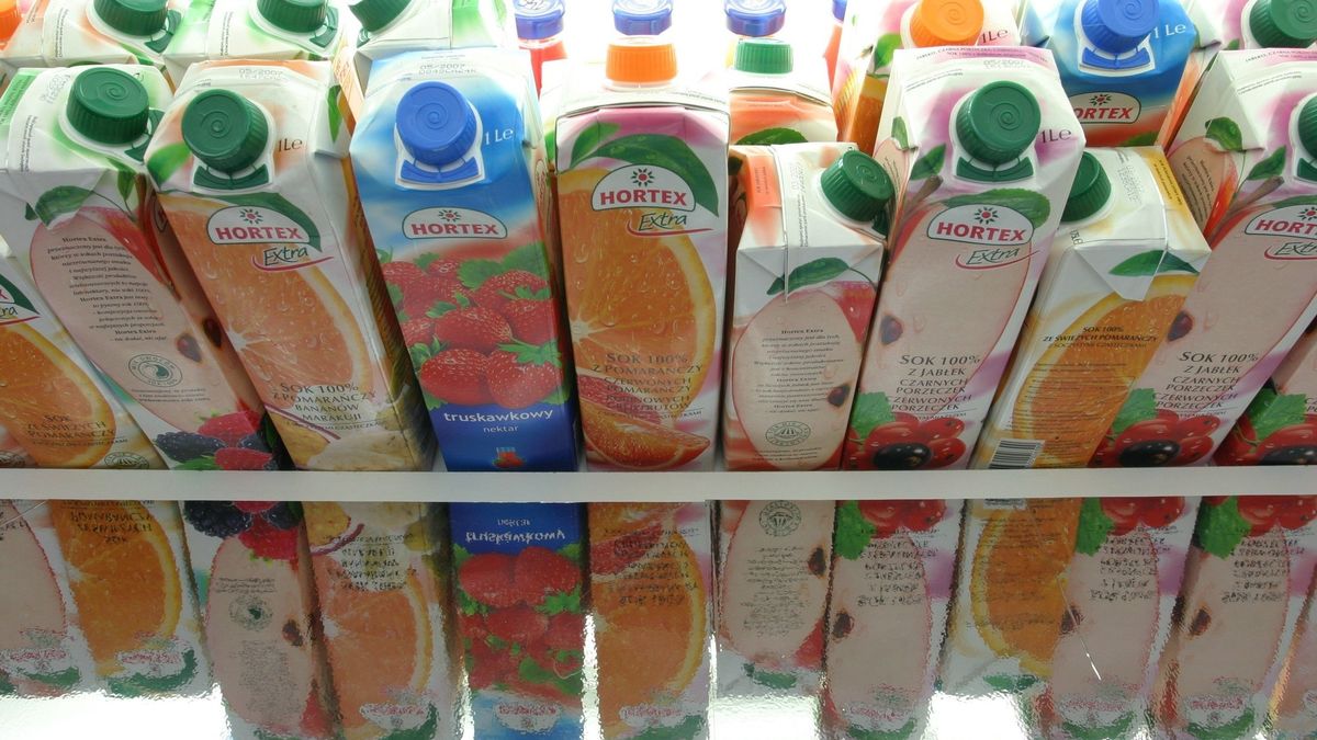 Legendarna marka PRL-u chce się rozwijać. Teraz chce przejąć znanego producenta wody mineralnej