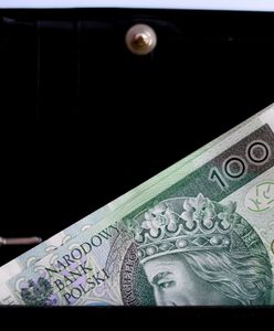 Kalisz: Znalazła portfel, a w nim 2 tys. zł. Zaniosła na policję