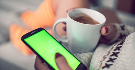Budżetowe smartfony w atrakcyjnych cenach. Nawet mniej niż 200 zł