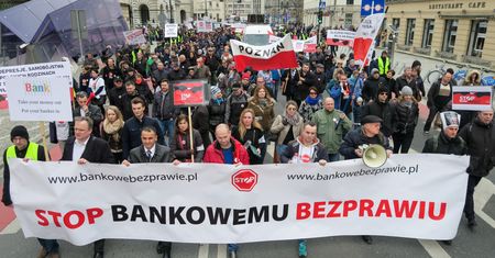 Frankowicze chcą założyć partię. Liderką kobieta, obwiniająca premiera o śmierć męża
