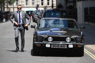 Aston Martin zalicza zjazd na giełdzie. Ulubiona marka Bonda rozczarowuje