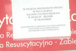 Ostrołęka. Napis na drzwiach gabinetu: "pacjenci przyjmowani tylko podczas przerw w meczu". Dyrekcja szpitala szuka lekarza-kibica