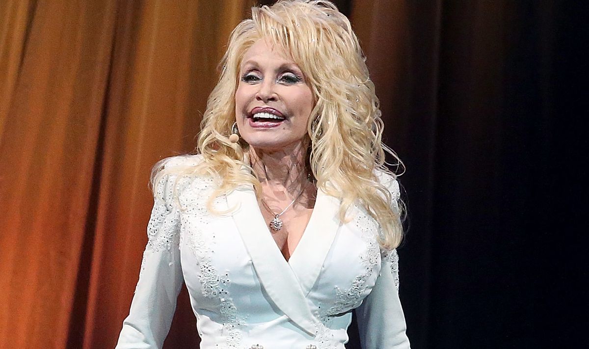 Dolly Parton wspiera lekarzy. Przekazała fortunę na walkę z koronawirusem