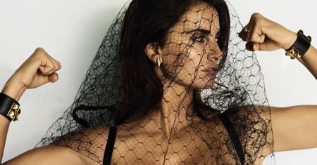 Penelope Cruz w zmysłowej sesji dla hiszpańskiego "Vogue'a"