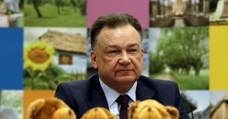 "Okna mojej sypialni wychodzą na pobliski jar". Na to Adam Struzik wydaje z budżetu 50 tys. miesięcznie