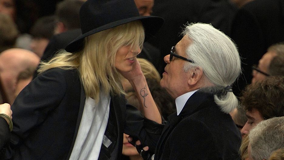 Anja Rubik żegna się z Karlem Lagerfeldem