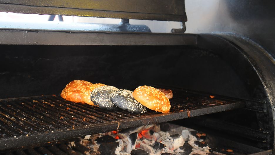 Kraków: Zatrzymano mężczyznę, który włamywał się do food trucków