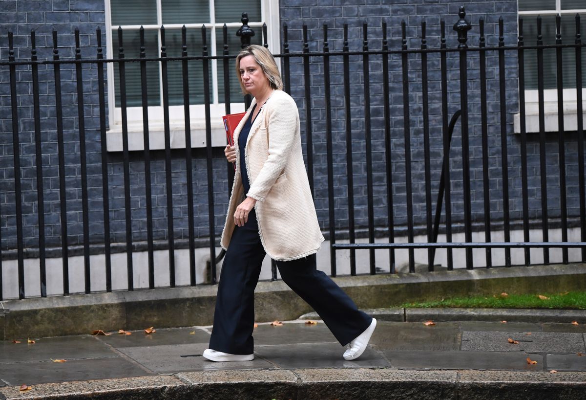 "Nie mogę stać bezczynnie". Kolejny zwrot w Wlk. Brytanii. Minister Amber Rudd rezygnuje